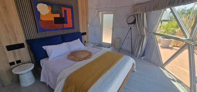 Dôme avec grande baie vitrée Dome Bally Kampia